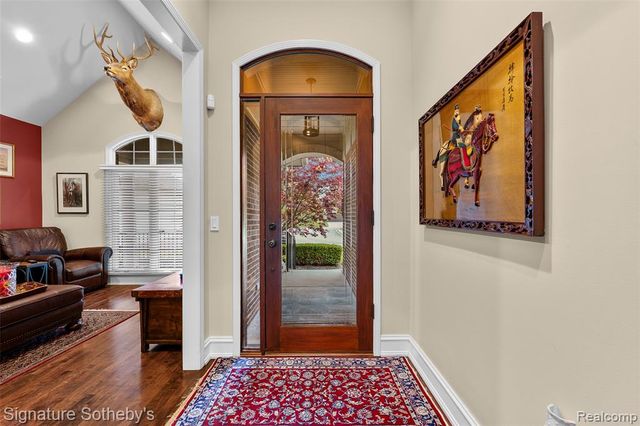 5375 Pembrooke Crossing Court, West Bloomfield, MI 48322