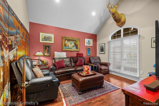 5375 Pembrooke Crossing Court, West Bloomfield, MI 48322