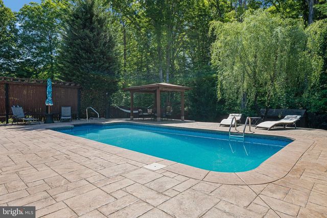 14 SANCTUARY LN, Stafford, VA 22554