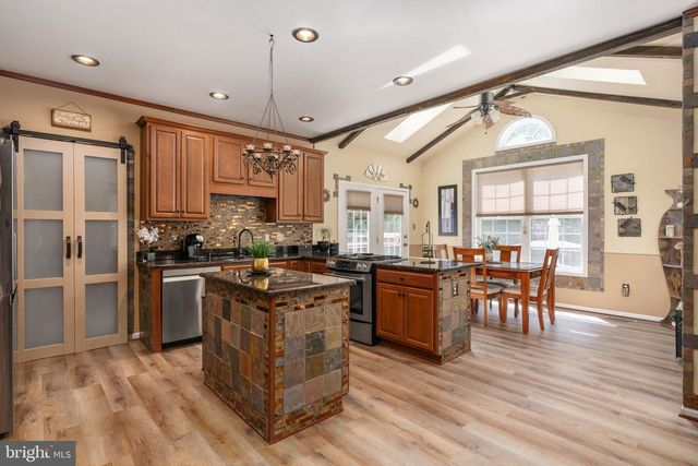 14 SANCTUARY LN, Stafford, VA 22554