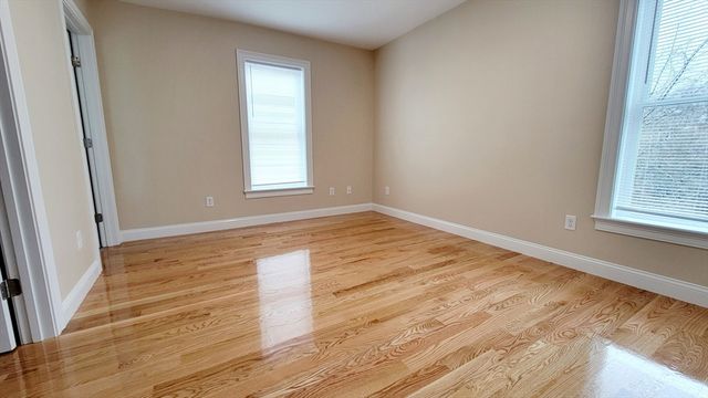 62 Waverly St 62, Boston, MA 02135