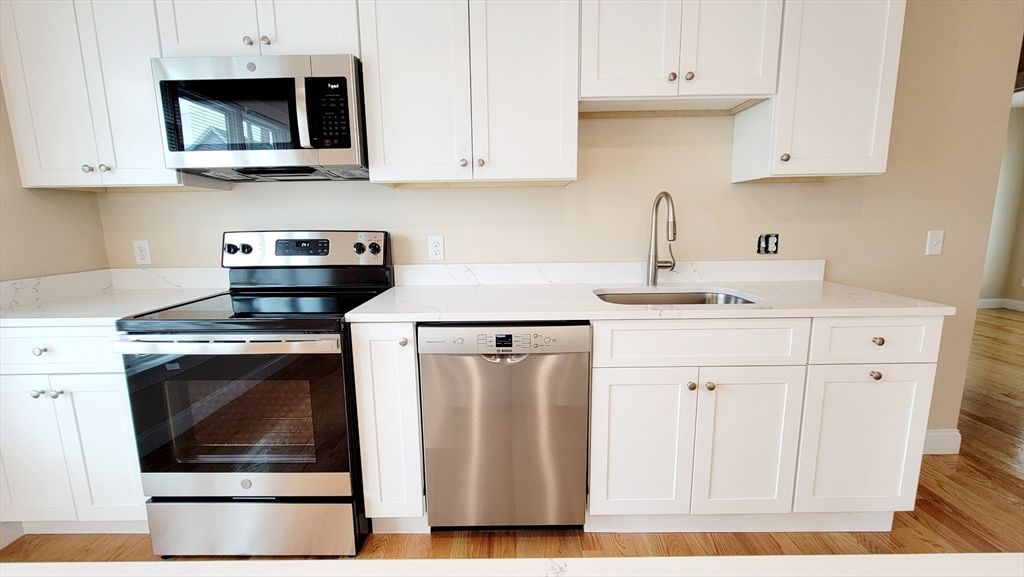 62 Waverly St 62, Boston, MA 02135