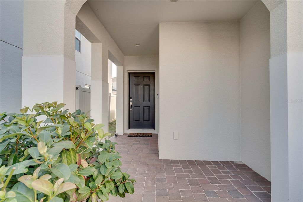 Image 2 of property listing at 1624 SWAN SWIM, Davenport, FL 33837