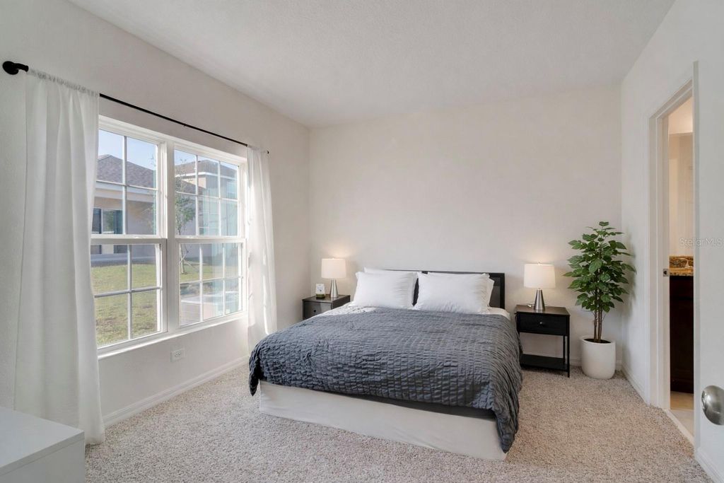 Image 11 of property listing at 1624 SWAN SWIM, Davenport, FL 33837