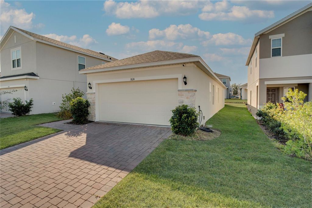 Image 17 of property listing at 1624 SWAN SWIM, Davenport, FL 33837