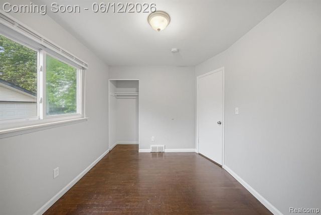 19831 Voiland Street, Roseville, MI 48066