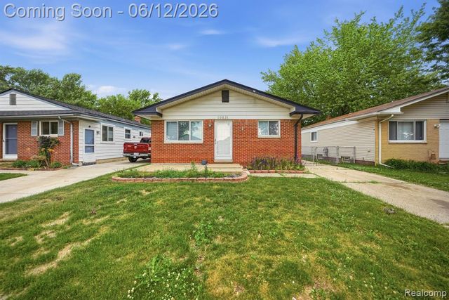 19831 Voiland Street, Roseville, MI 48066