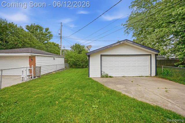 19831 Voiland Street, Roseville, MI 48066