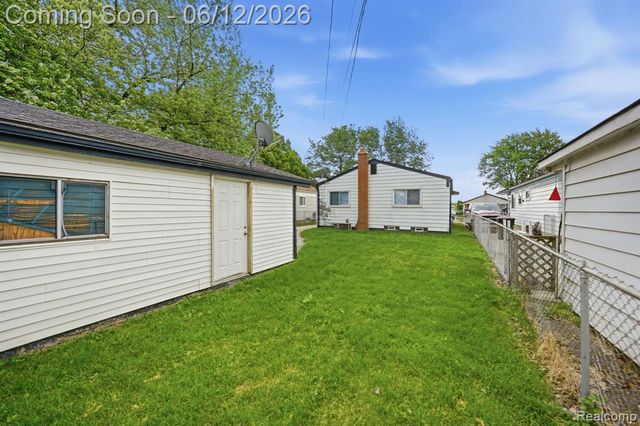 19831 Voiland Street, Roseville, MI 48066