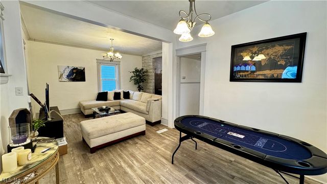 4001 E 54th Street, Newburgh Heights, OH 44105