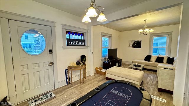 4001 E 54th Street, Newburgh Heights, OH 44105