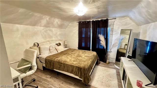 4001 E 54th Street, Newburgh Heights, OH 44105