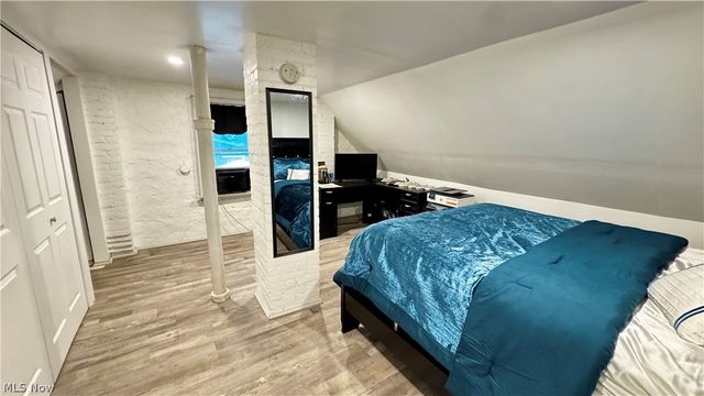 4001 E 54th Street, Newburgh Heights, OH 44105