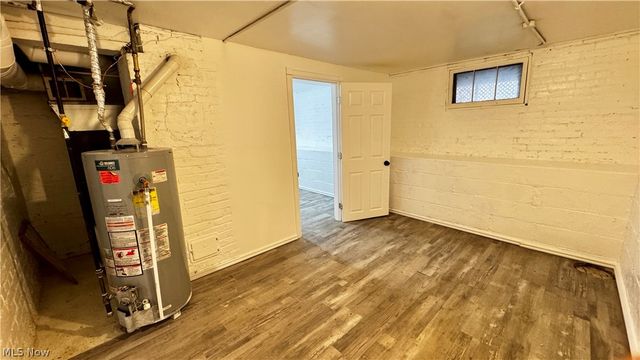 4001 E 54th Street, Newburgh Heights, OH 44105