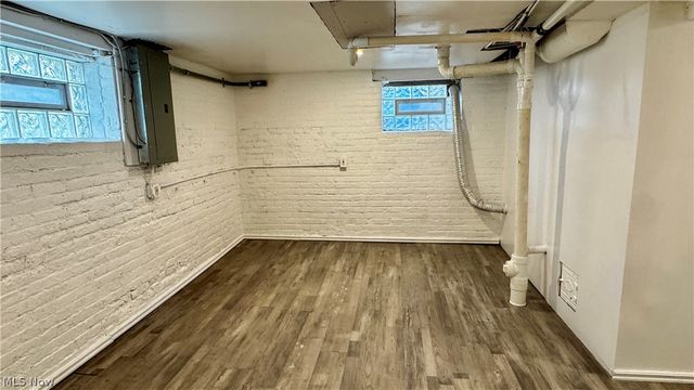 4001 E 54th Street, Newburgh Heights, OH 44105