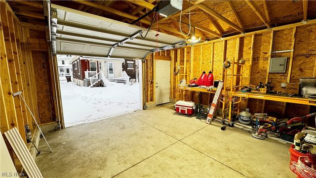 4001 E 54th Street, Newburgh Heights, OH 44105