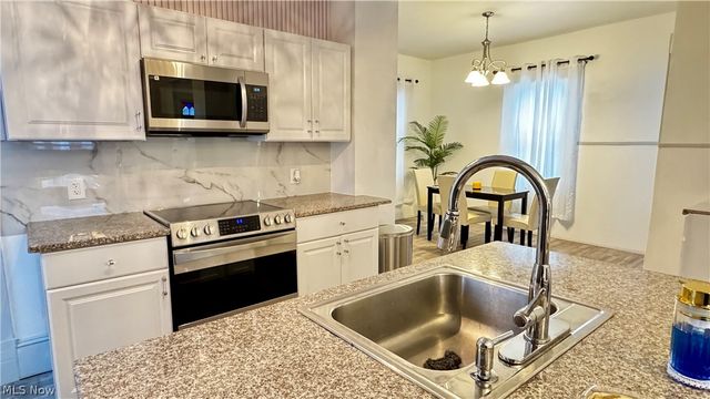 4001 E 54th Street, Newburgh Heights, OH 44105