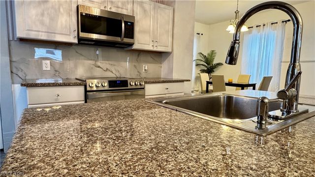 4001 E 54th Street, Newburgh Heights, OH 44105