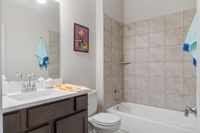 2056 Local Rebel LOOP, Leander, TX 78641