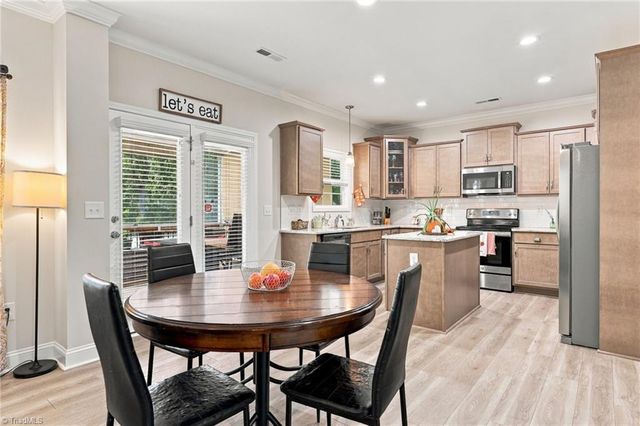 1089 Luna Creek Court, Kernersville, NC 27284