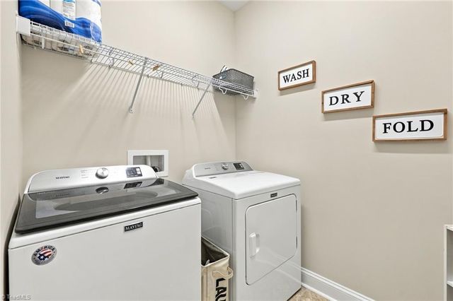 1089 Luna Creek Court, Kernersville, NC 27284