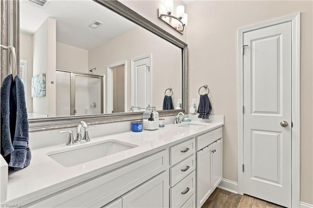 1089 Luna Creek Court, Kernersville, NC 27284