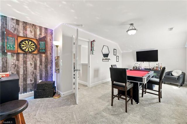 1089 Luna Creek Court, Kernersville, NC 27284