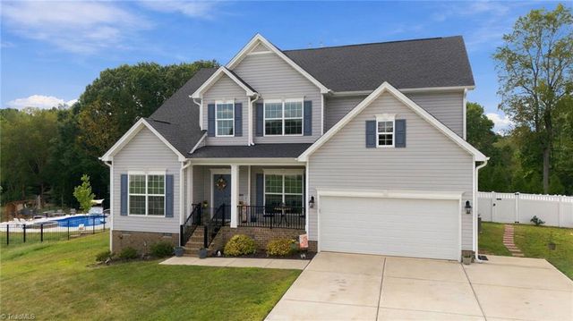 1089 Luna Creek Court, Kernersville, NC 27284