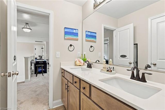 1089 Luna Creek Court, Kernersville, NC 27284