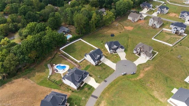 1089 Luna Creek Court, Kernersville, NC 27284