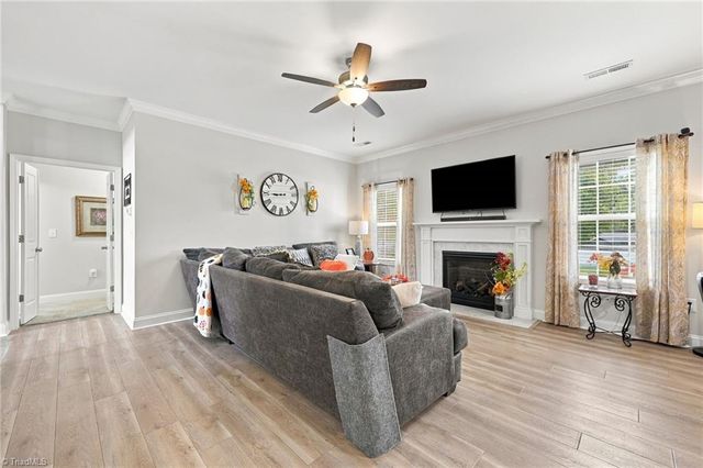 1089 Luna Creek Court, Kernersville, NC 27284
