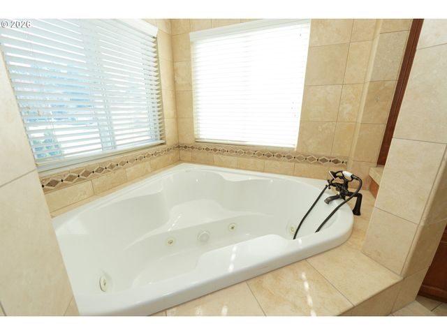 603 Ne 171ST Ave, Vancouver, WA 98684