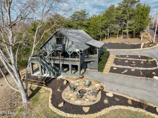 1019 Moonside Lane, Sevierville, TN 37876