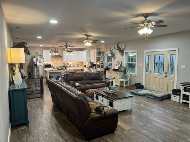 2238 County Road 1081, Greenville, TX 75401