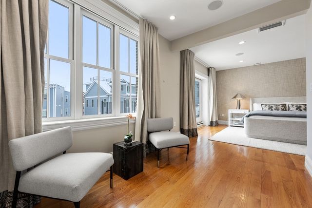 475 E 4th Street, Boston, MA 02127