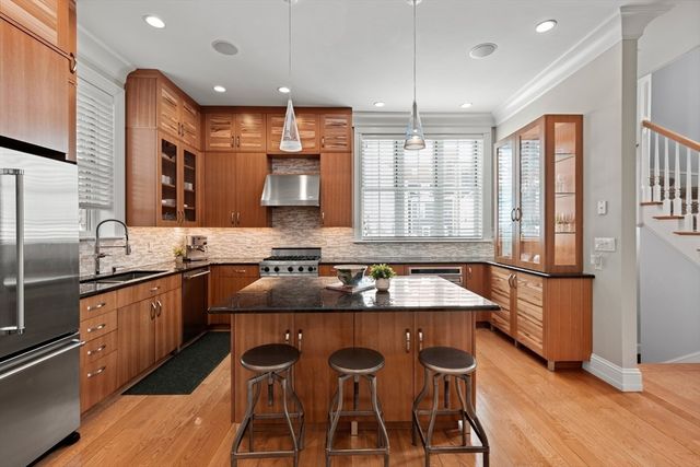 475 E 4th Street, Boston, MA 02127