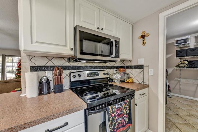 11616 LEWIS AVENUE, Thonotosassa, FL 33592