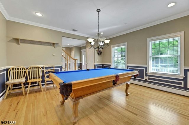 8 Buena Vista Dr, Ringwood Boro, NJ 07456