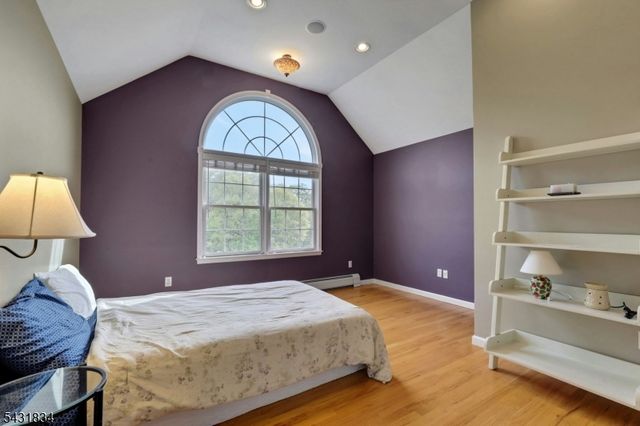 8 Buena Vista Dr, Ringwood Boro, NJ 07456