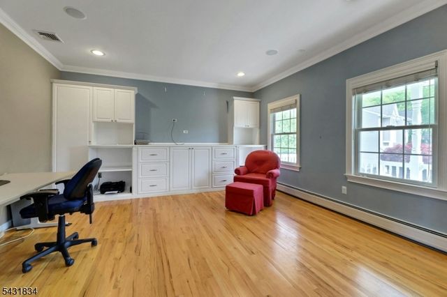 8 Buena Vista Dr, Ringwood Boro, NJ 07456
