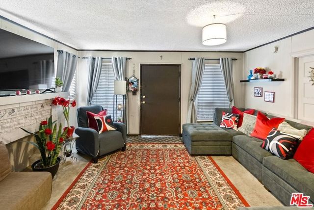 3312 Hyde Park Boulevard, Los Angeles, CA 90043