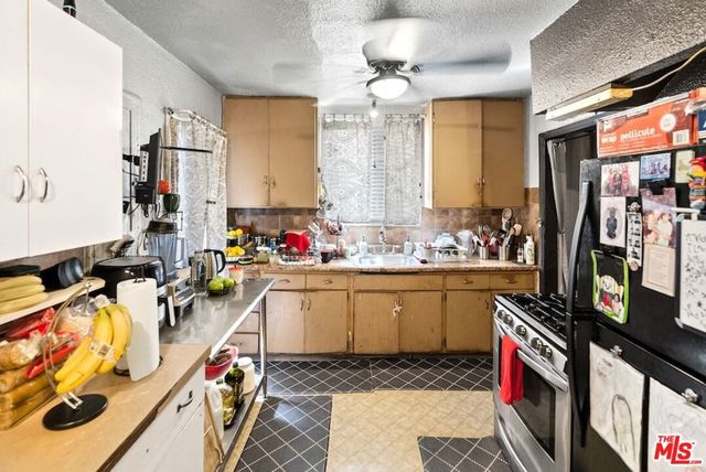 3312 Hyde Park Boulevard, Los Angeles, CA 90043