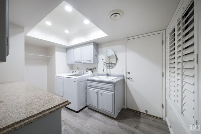 2000 Ashe Road 18, Bakersfield, CA 93309