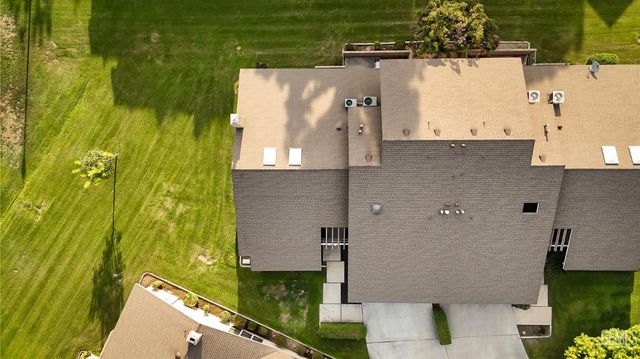 2000 Ashe Road 18, Bakersfield, CA 93309