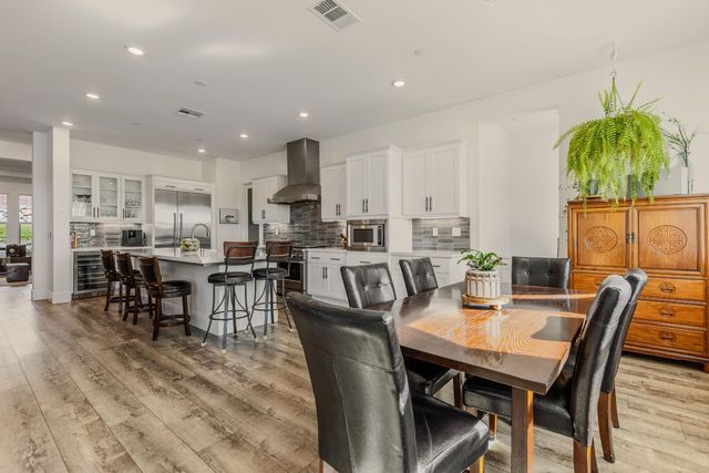 8672 Sommelier Dr, Plymouth, CA 95669