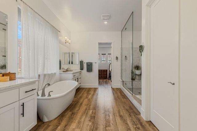 8672 Sommelier Dr, Plymouth, CA 95669