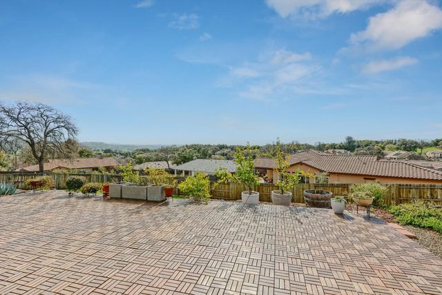 8672 Sommelier Dr, Plymouth, CA 95669