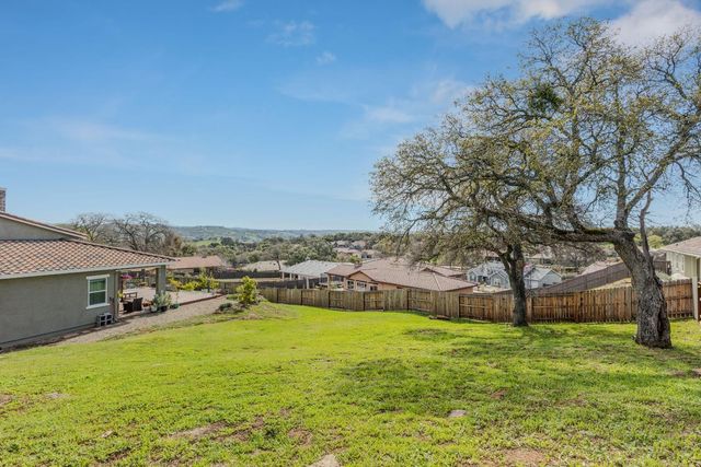 8672 Sommelier Dr, Plymouth, CA 95669