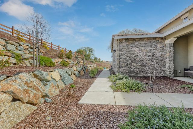 8672 Sommelier Dr, Plymouth, CA 95669