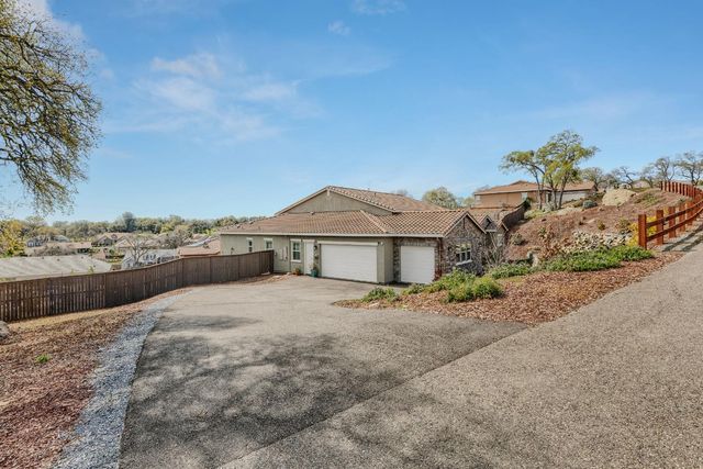 8672 Sommelier Dr, Plymouth, CA 95669